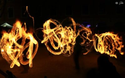 SPECTACLE DE FEU ET LUMINEUX